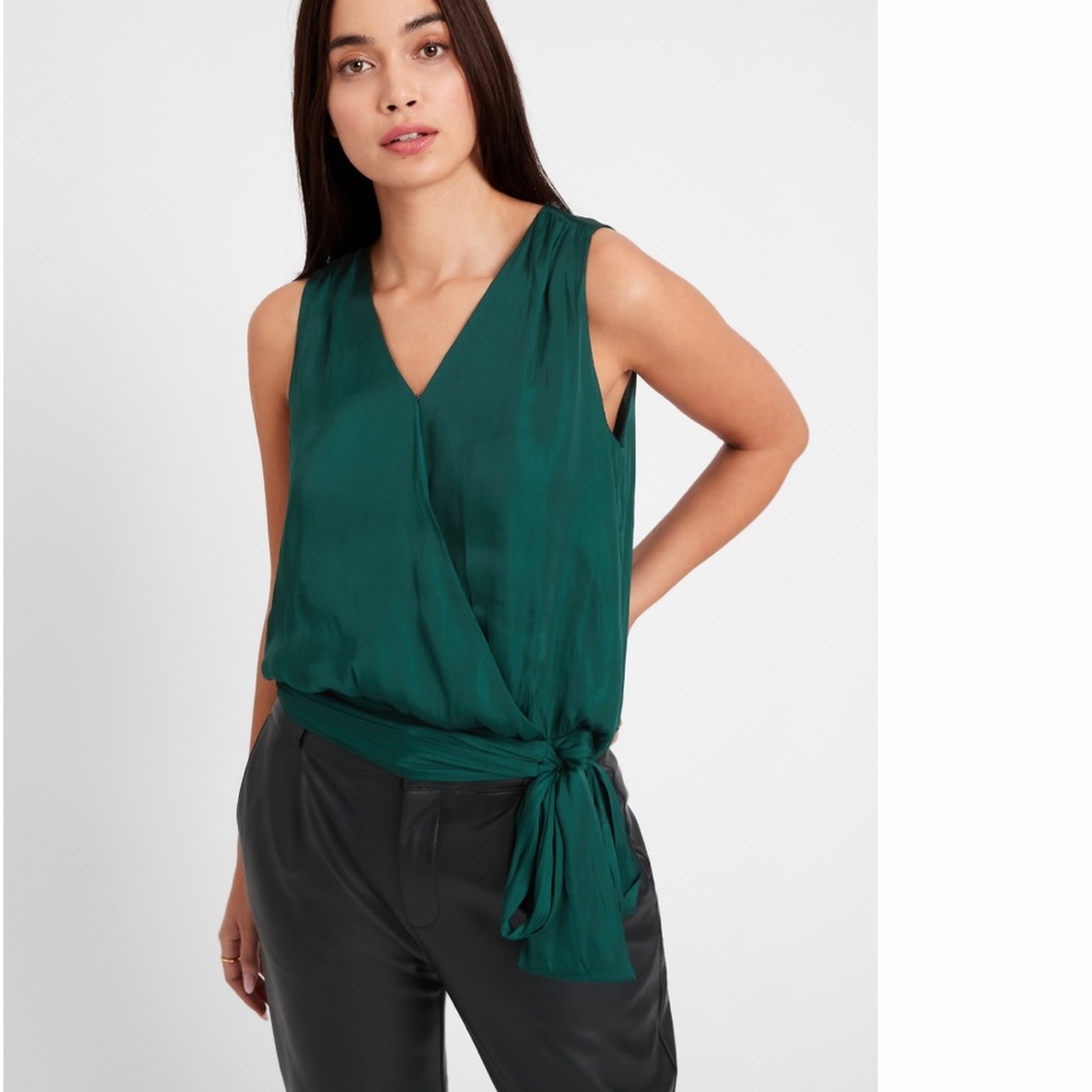 Banana Republic Green Silky tie front blouse